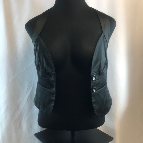 Mandee - Picture 2 of 5